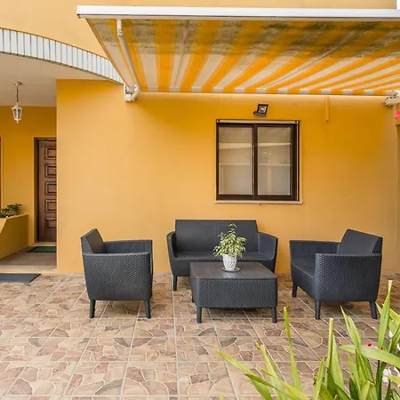 Сasa de vacaciones Guestready - Amazing House In Madalena *